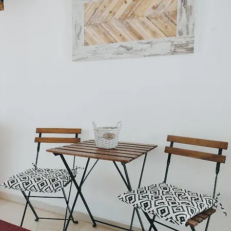 Alexandra Aparthotel *