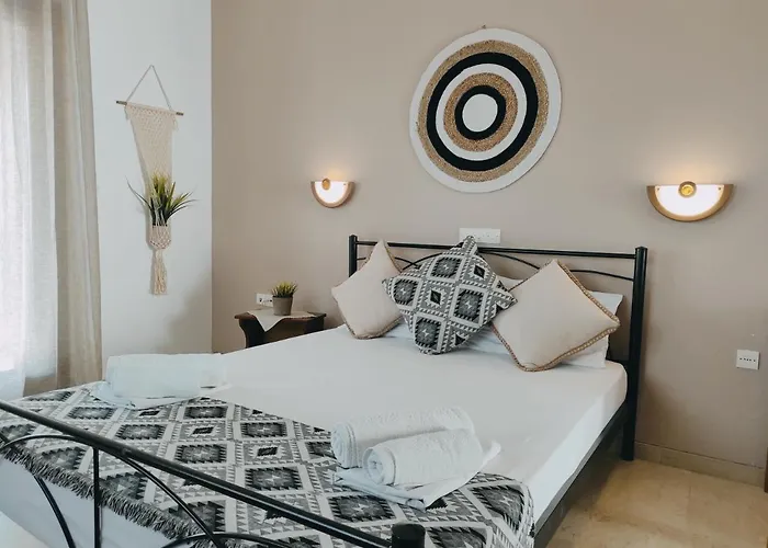 亚历山德拉公寓式酒店